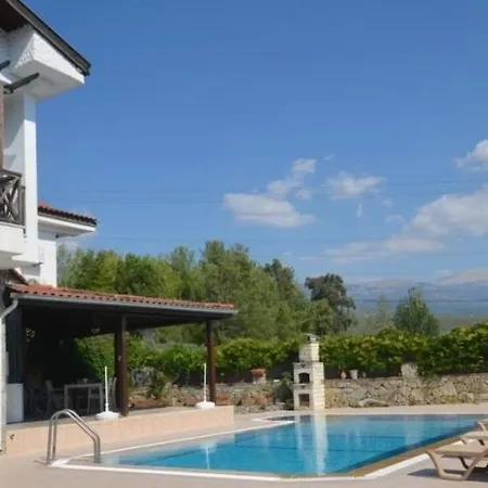 Sleeps 6, Private Pool.close To Town. * Seydiler