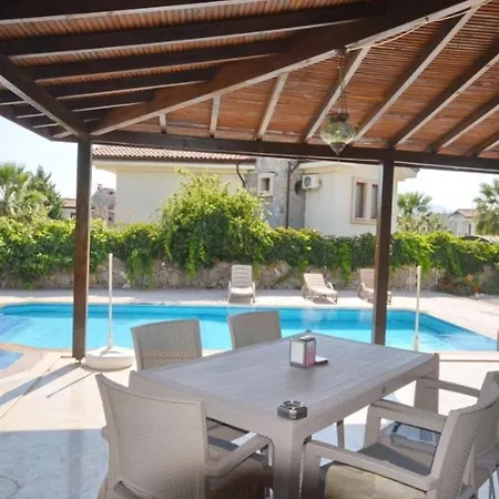 Sleeps 6, Private Pool.close To Town. Vilă Seydiler